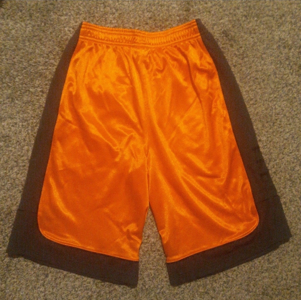 Boys XL (14/16) AND1 Basketball Shorts, orange & black - Picture 5 of 5